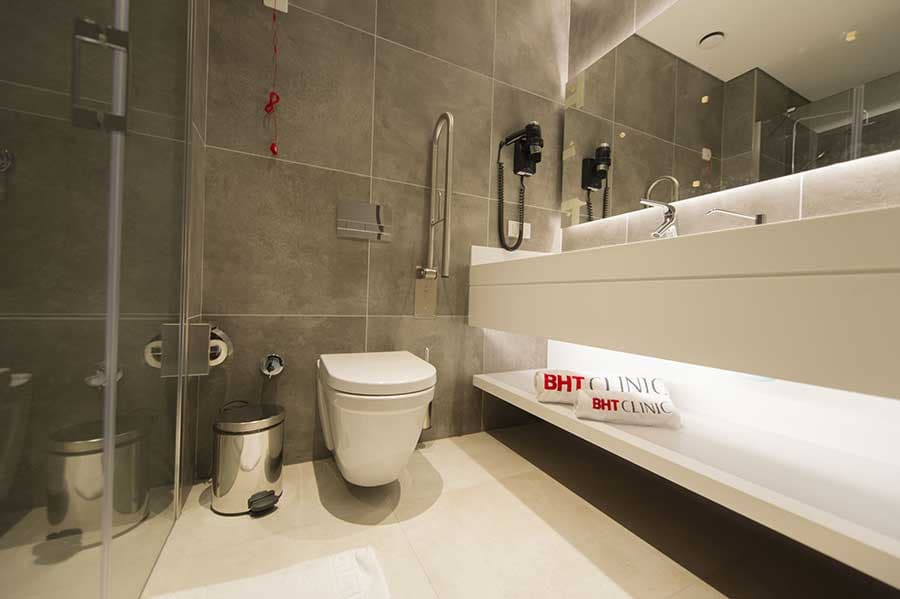 En-suite bathroom with walk-in shower